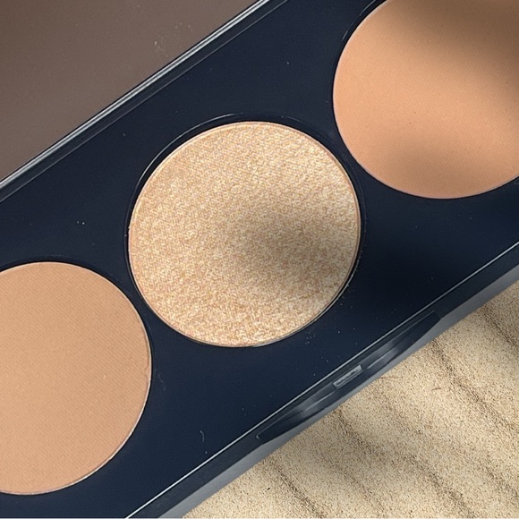 Farmasi Makeup Farmasi Peach Bite Face Palette Nib Highlighter